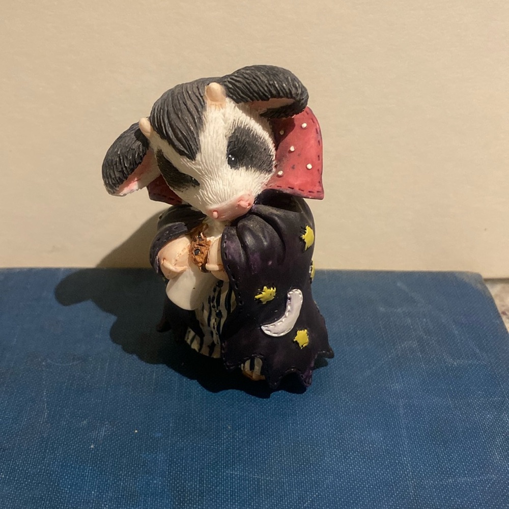 I vant to drink my milk